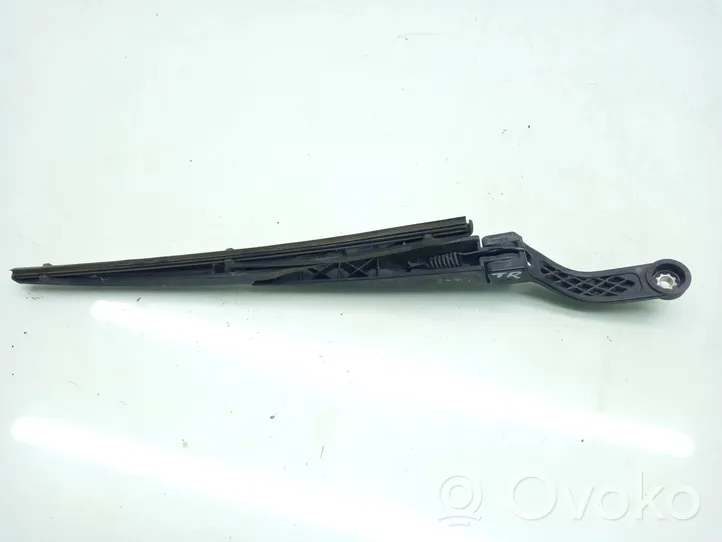 Toyota Land Cruiser (J200) Rear wiper blade arm 