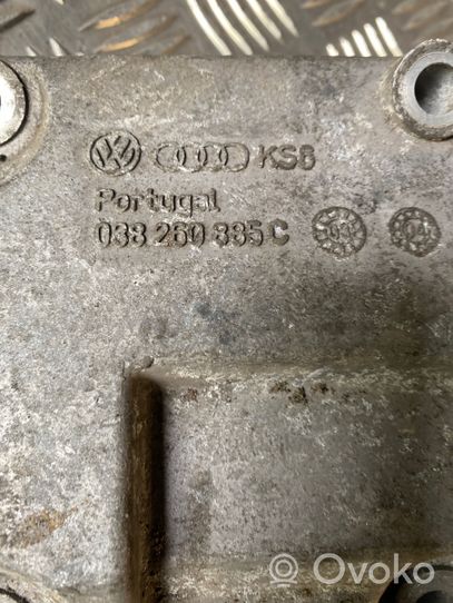 Audi A6 S6 C5 4B A/C-kompressorin kannatin 038260885C