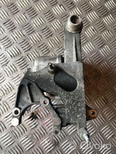 Audi A4 S4 B7 8E 8H Supporto di montaggio della pompa del servosterzo 059145 169