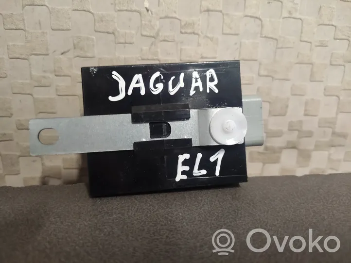 Jaguar E-Pace Relais temporisation d'essuie-glace BJ32-17509-AD