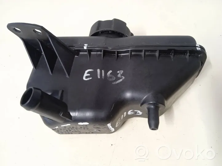 BMW M4 F82 F83 Coolant expansion tank/reservoir 2284601