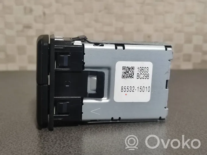 Toyota RAV 4 (XA50) Connecteur/prise USB 85532-15010