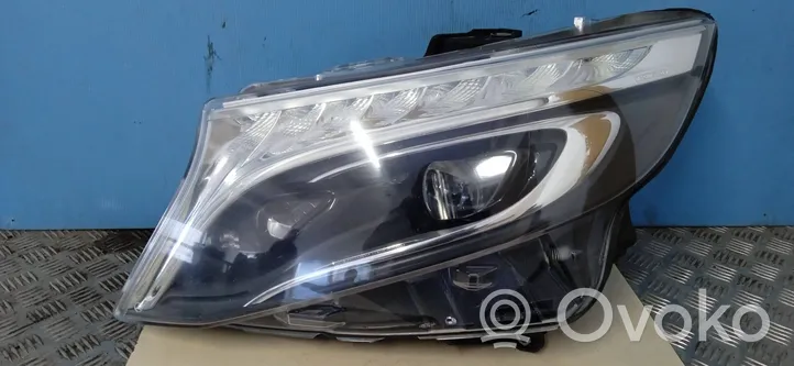 Mercedes-Benz Vito Viano W447 Lampa przednia A4479064600