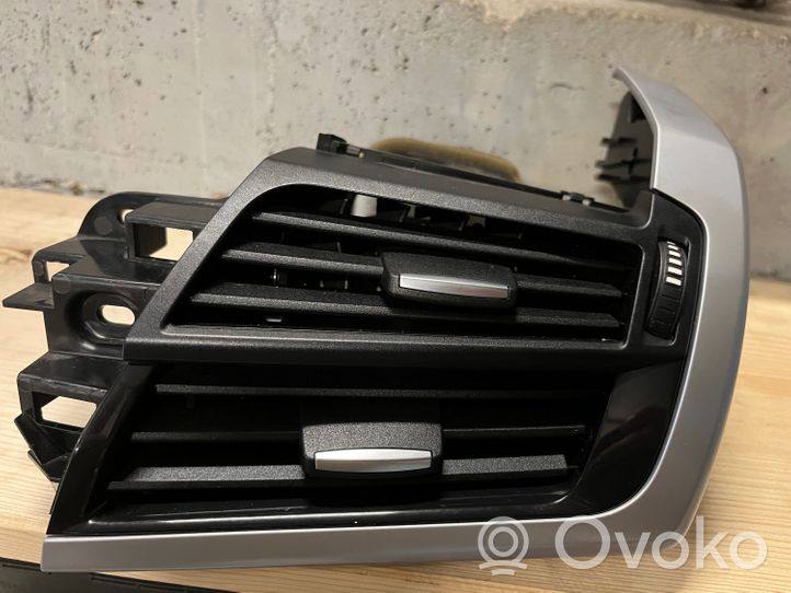 BMW X6 F16 Copertura griglia di ventilazione laterale cruscotto 0867807