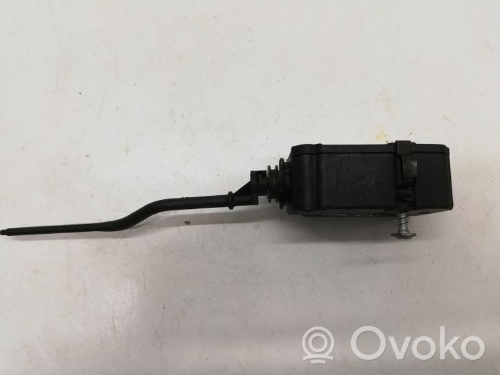 BMW X3 E83 Fuel tank cap lock 6927493