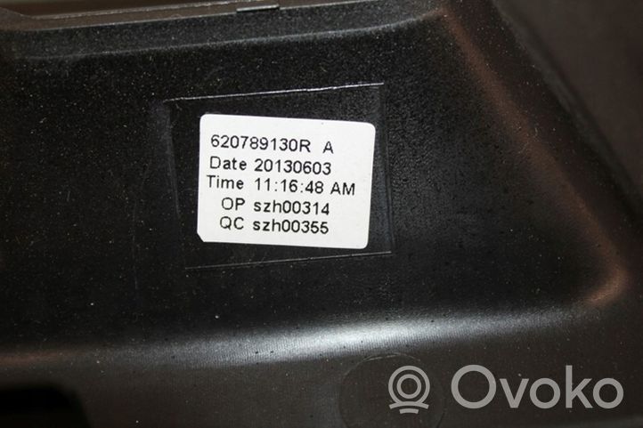 Dacia Duster Etupuskurin ylempi jäähdytinsäleikkö 620789130R