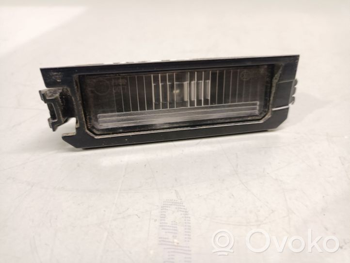 KIA Niro Lampa oświetlenia tylnej tablicy rejestracyjnej 92502F6000