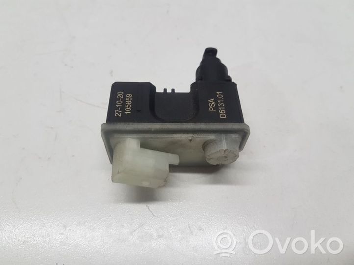 Peugeot 3008 II Verrouillage du bouchon du réservoir de carburant 9810871780