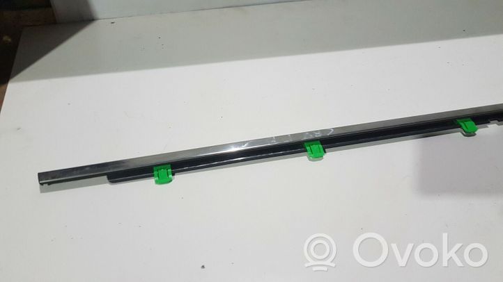 Honda CR-V Rivestimento modanatura del vetro della portiera anteriore 72410T1GG01