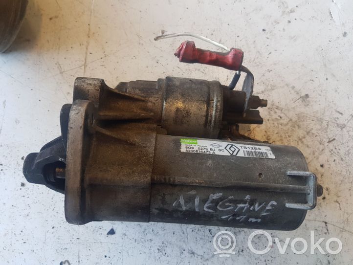 Renault Megane III Starter motor 8200836473