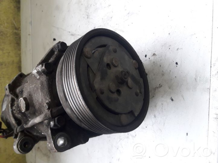 Volkswagen PASSAT B4 Compressore aria condizionata (A/C) (pompa) 