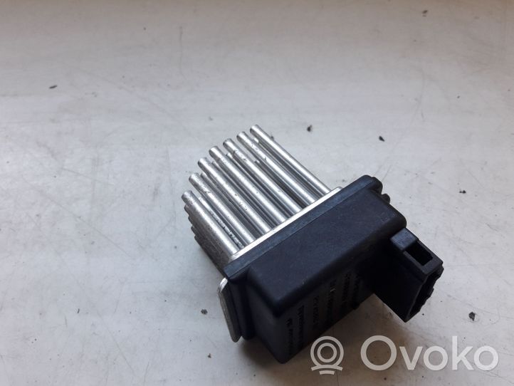 Audi A6 S6 C5 4B Heater blower fan relay 
