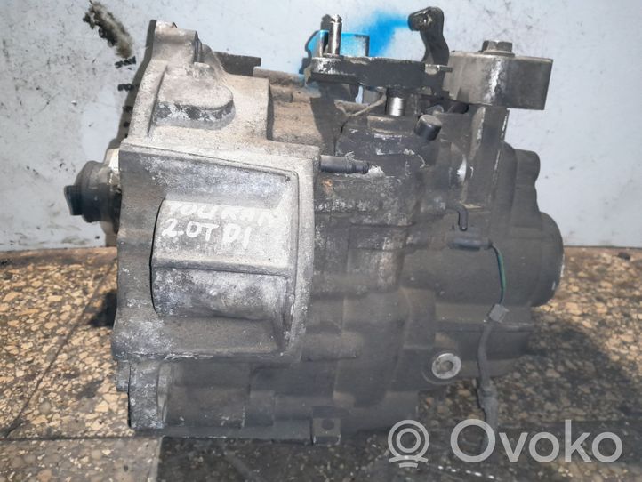 Volkswagen Touran I Mechaninė 6 pavarų dėžė 02Q301103C