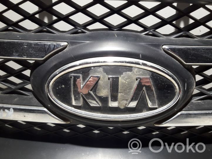 KIA Carnival Grille calandre supérieure de pare-chocs avant 