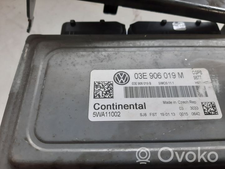 Volkswagen Polo V 6R Sterownik / Moduł ECU 03E906019M