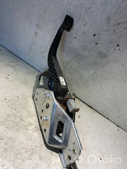 Opel Zafira B Clutch pedal 13192503