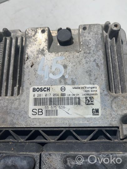 Opel Zafira B Calculateur moteur ECU 55575556