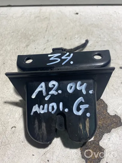 Audi A2 Aizmugurējā pārsega slēdzene 8Z0827520