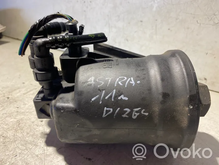 Opel Astra J Filtro carburante 13251276