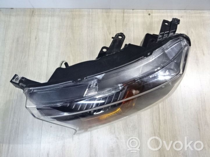 Ford Ranger Lampa przednia 13W02930A