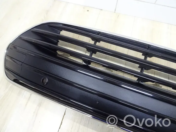 Mini One - Cooper R56 Maskownica / Grill / Atrapa górna chłodnicy 7498332