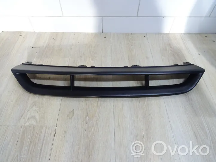 Audi Q7 4L Grille inférieure de pare-chocs avant 4L0807683