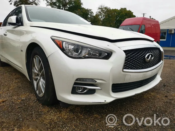 Infiniti Q50 Phare frontale 