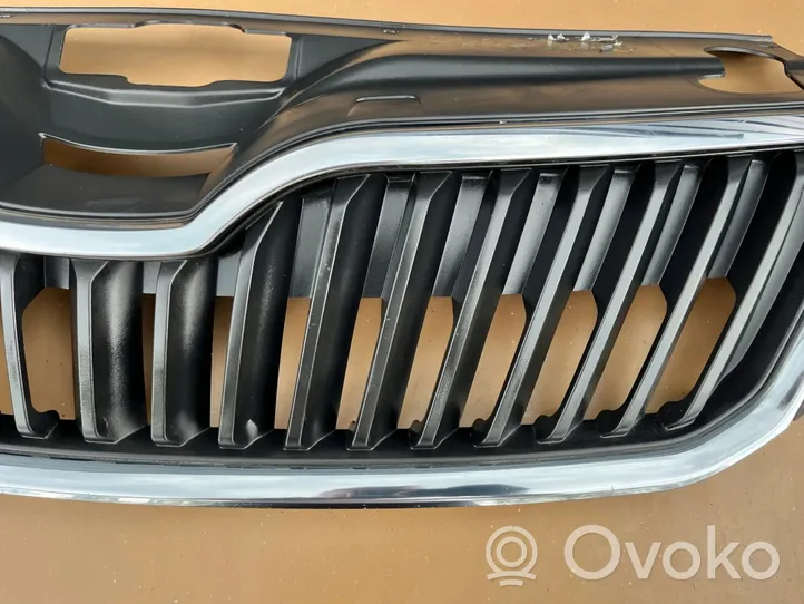 Skoda Rapid (NH) Grille de calandre avant 