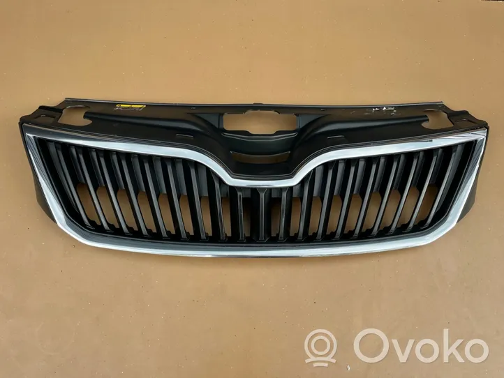 Skoda Rapid (NH) Grille de calandre avant 