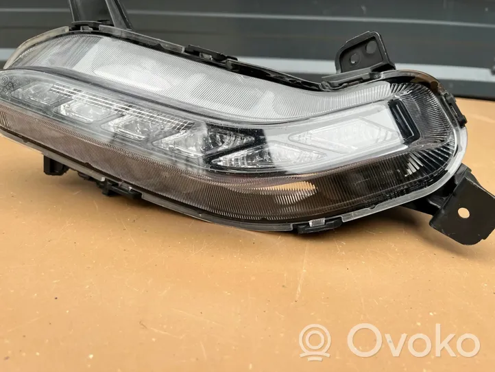 Hyundai i30 Faro diurno con luce led 