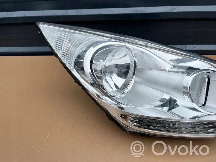 KIA Venga Headlight/headlamp 