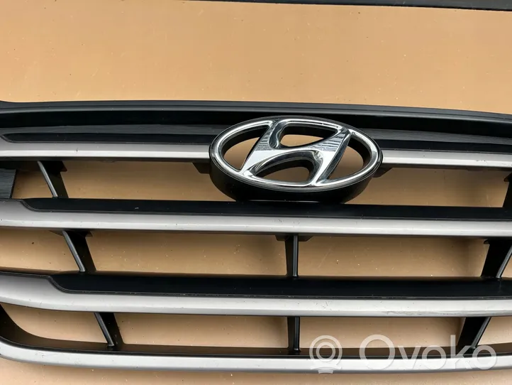 Hyundai Accent Grille de calandre avant 