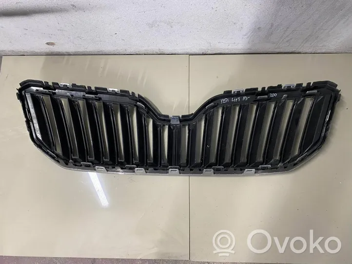 Skoda Yeti (5L) Maskownica / Grill / Atrapa górna chłodnicy 5l0853668b