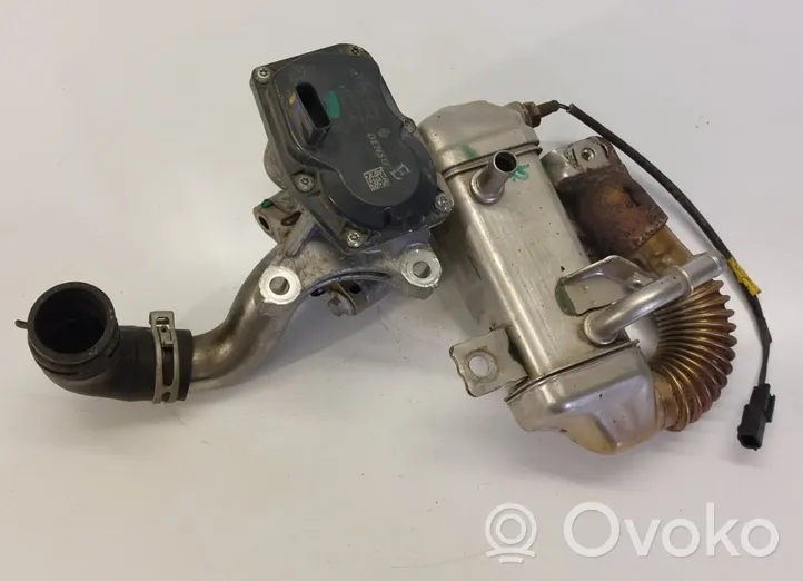 Nissan X-Trail T32 EGR valve cooler 147350678R-B