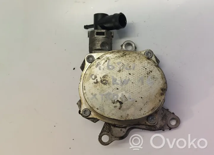 Nissan X-Trail T32 Vacuum pump 146503760R