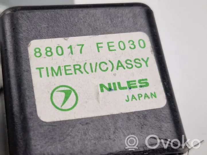 Subaru Impreza II Moduł / Przekaźnik tempomatu 88017FE030