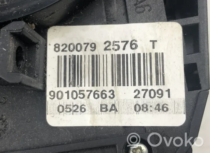 Dacia Logan I Manetka / Przełącznik kierunkowskazów wycieraczek 8200792576T