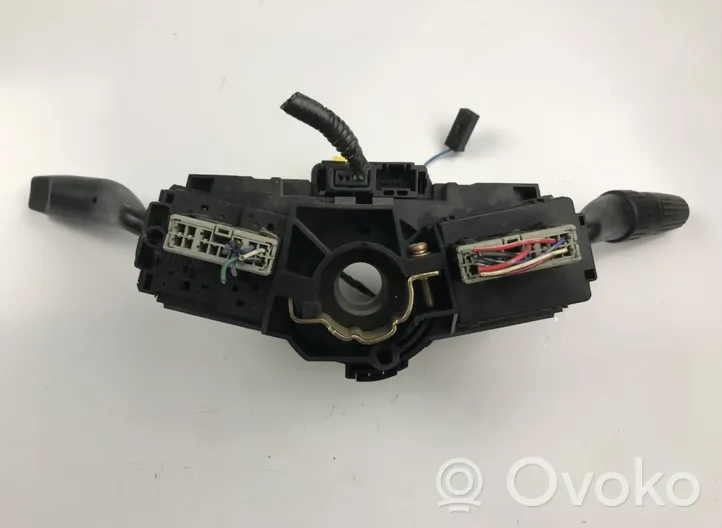 Honda Civic Leva/interruttore dell’indicatore di direzione e tergicristallo M18624