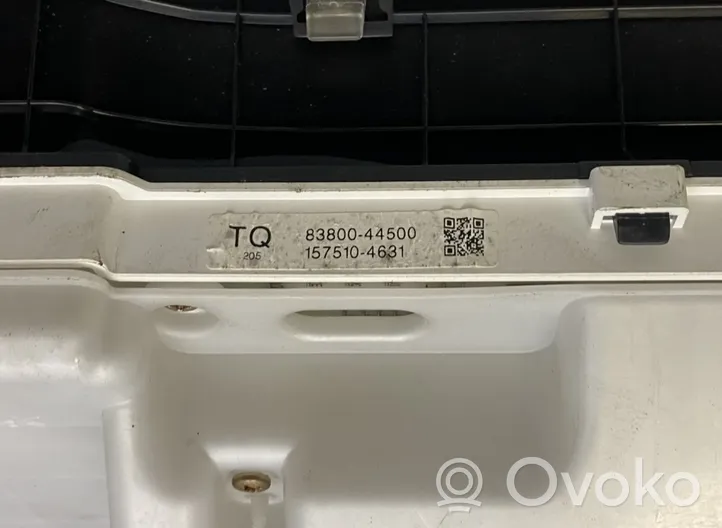 Toyota Avensis Verso Licznik / Prędkościomierz 8380044500