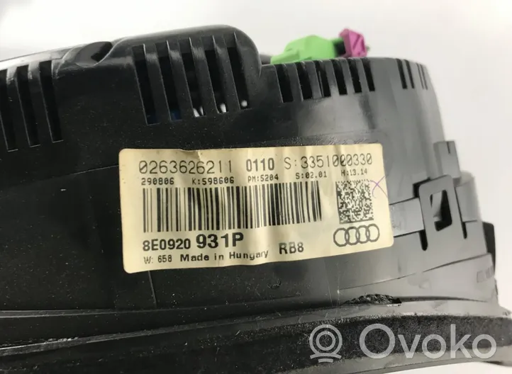 Audi A4 S4 B7 8E 8H Licznik / Prędkościomierz 8E0920931P