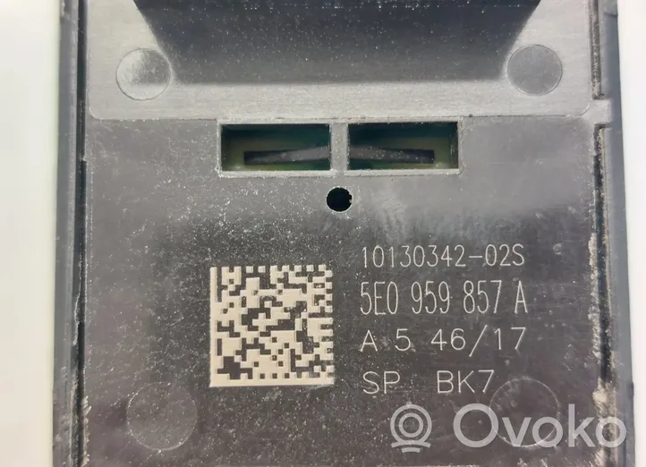 Skoda Octavia Mk3 (5E) Interruttore di controllo dell’alzacristalli elettrico 5E0959857A