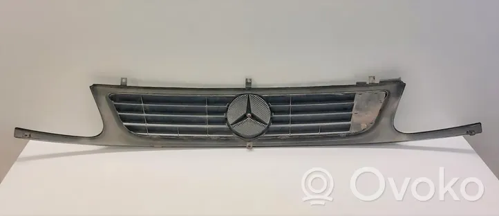 Mercedes-Benz Vito Viano W638 Griglia anteriore A6388880515