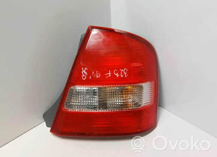 Mazda 323 F Lampa tylna 220-61866