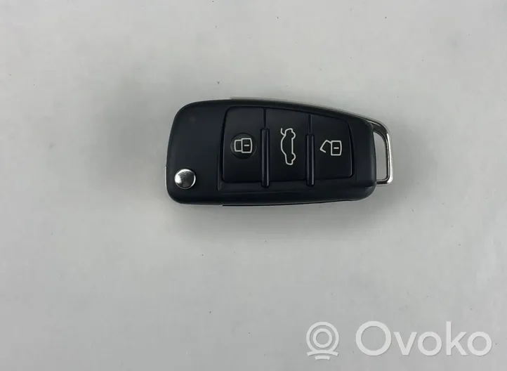 Audi A3 S3 8P Zündschlüssel / Schlüsselkarte 