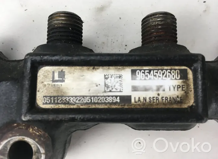 Citroen C4 I Tuyau de conduite principale de carburant 9654592680