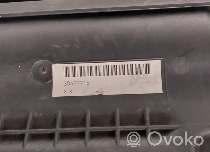 Volvo V70 Scatola del filtro dell’aria 30677718