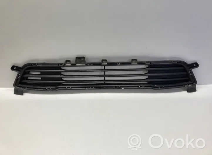 Mitsubishi Outlander Grille inférieure de pare-chocs avant 6402A233