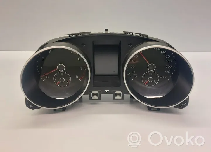 Volkswagen Golf VI Speedometer (instrument cluster) 5K0920860F