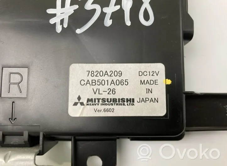 Mitsubishi Outlander Ilmastoinnin ohjainlaite/moduuli 7820A209
