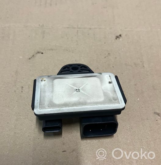 BMW X6 E71 Hehkutulpan esikuumennuksen rele 8519472